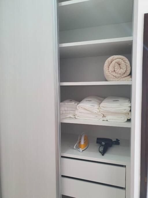 Hermoso Departamento Con Piscina Y Estacionamiento Ασουνσιόν Εξωτερικό φωτογραφία